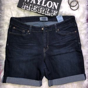Levi Bermuda Shorts